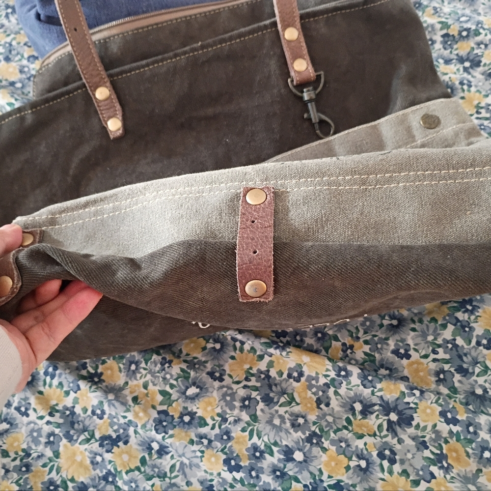 Bundle Of 6 Purses! - Picture 14 of 16